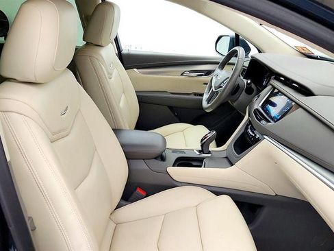 Used 2019 Cadillac XT5 Luxury FWD image 22