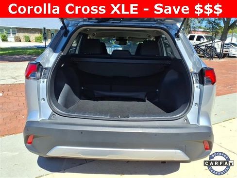 Used 2024 Toyota Corolla Cross XLE image 30
