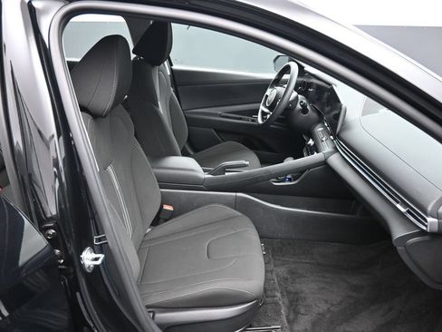 Certified 2024 Hyundai Elantra SEL FWD image 24