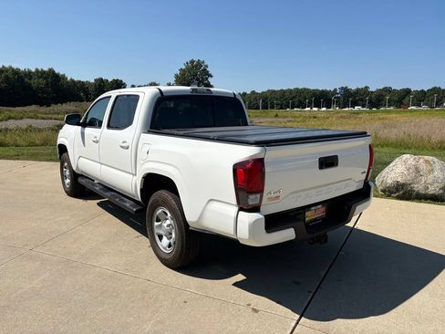 Used 2023 Toyota Tacoma SR AWD/4WD image 7