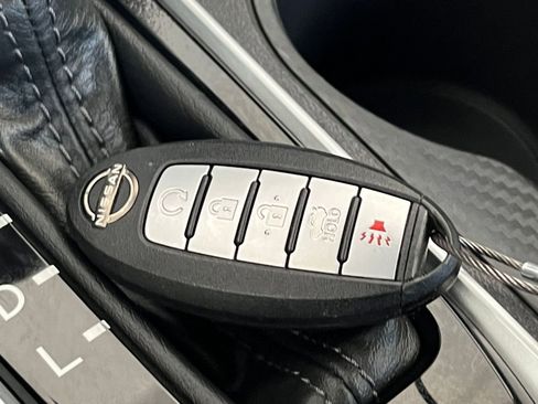 Used 2025 Nissan Altima 2.5 SV FWD image 25