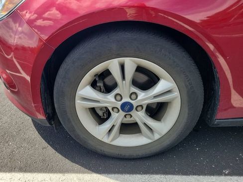 Used 2014 Ford Focus SE FWD image 17