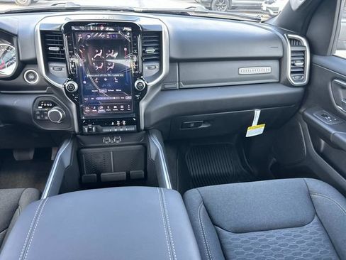 New 2027 RAM 1500 4x4 Crew Cab image 15