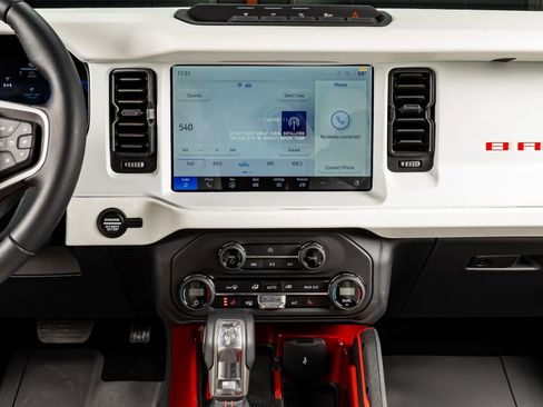 Used 2025 Ford Bronco Heritage Edition image 23