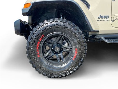 Used 2020 Jeep Gladiator Sport w/ Quick Order Package 24S AWD/4WD image 9