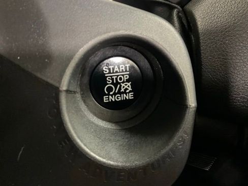 Used 2015 Jeep Renegade Trailhawk w/ Premium Leather Group image 16