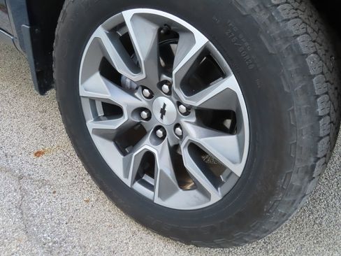 Used 2021 Chevrolet Silverado 1500 RST image 10