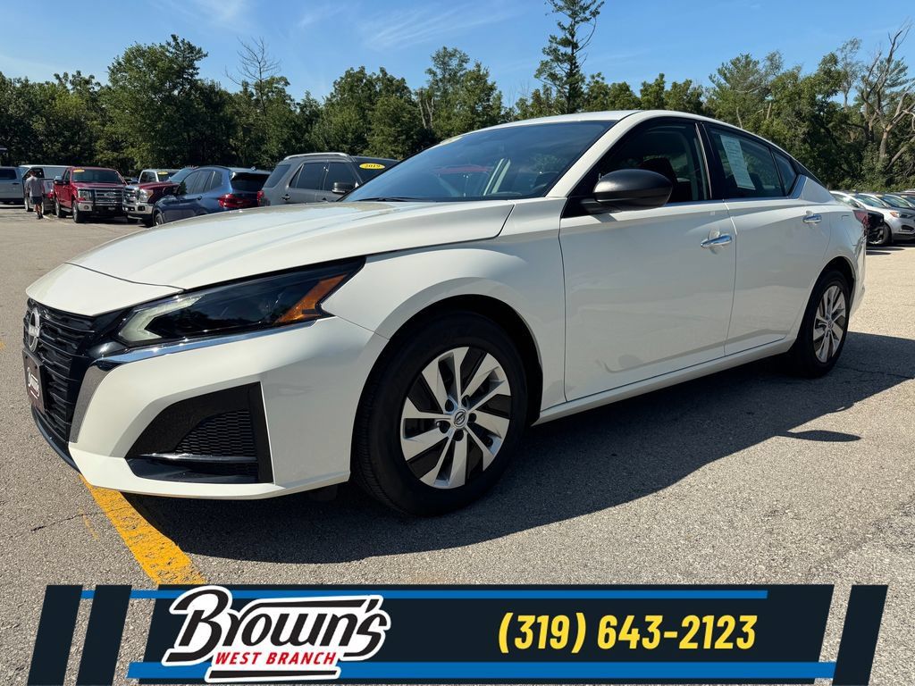 Used 2025 Nissan Altima 2.5 S FWD image 1