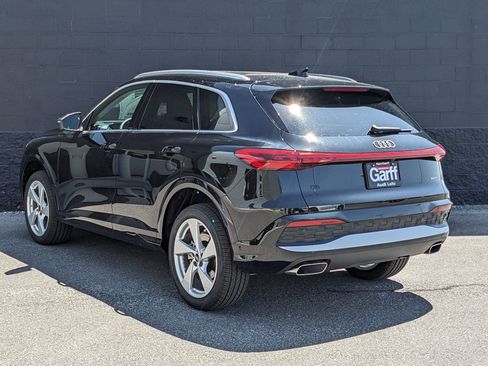 New 2025 Audi Q5 Premium Plus image 3