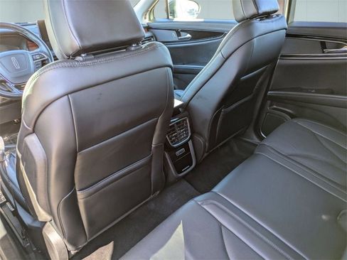 Certified 2023 Lincoln Nautilus Reserve image 27