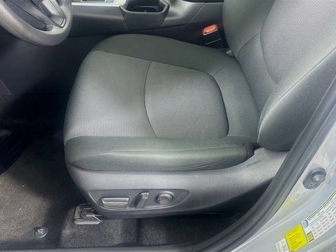Certified 2025 Toyota RAV4 XLE FWD image 20