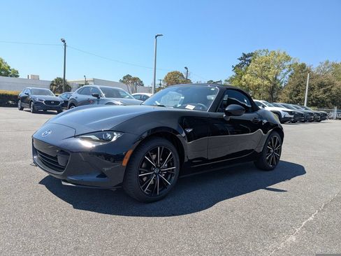Used 2026 MAZDA MX-5 Miata Grand Touring RWD image 9