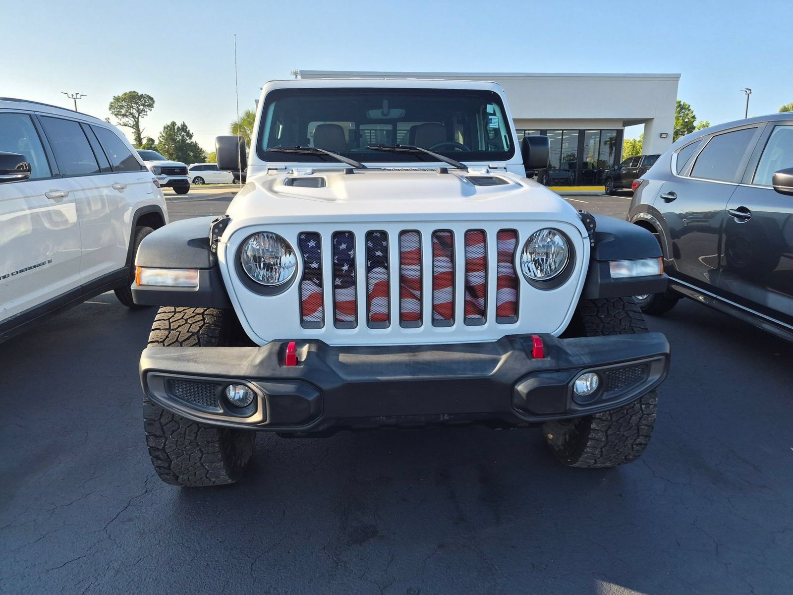 Used 2023 Jeep Gladiator Rubicon w/ Cold Weather Group AWD/4WD image 2