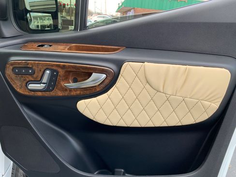 Used 2020 Mercedes-Benz Sprinter 2500 image 27