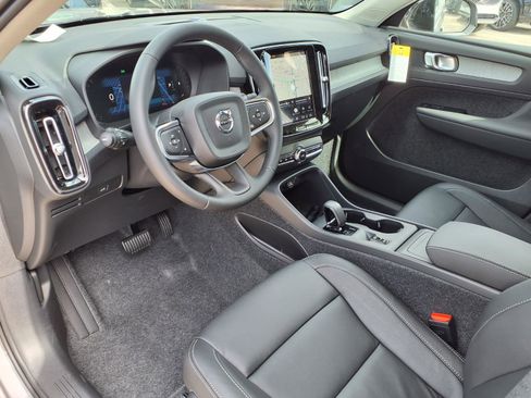 New 2026 Volvo XC40 B5 Core image 12