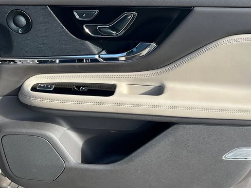 Used 2020 Lincoln Corsair Reserve w/ Equipment Group 201A image 23