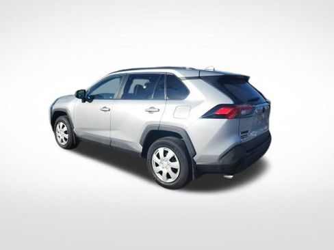 Used 2020 Toyota RAV4 LE image 7