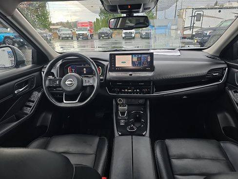 Used 2024 Nissan Rogue SL w/ SL Premium Package image 22