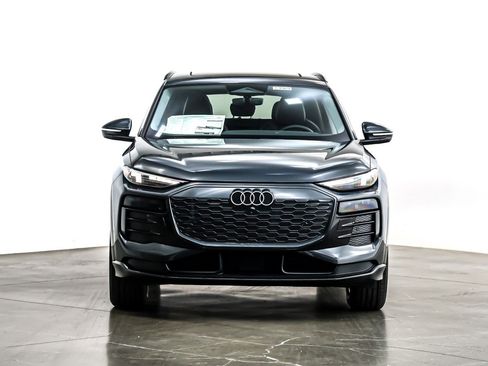 New 2025 Audi Q6 e-tron Premium Plus image 2