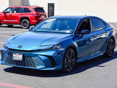 Certified 2025 Toyota Camry XSE image 3