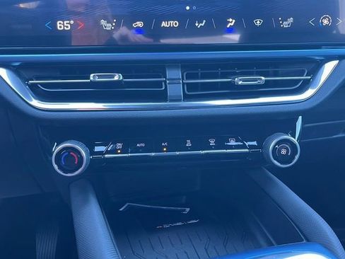 New 2026 Chevrolet Equinox EV LT image 19