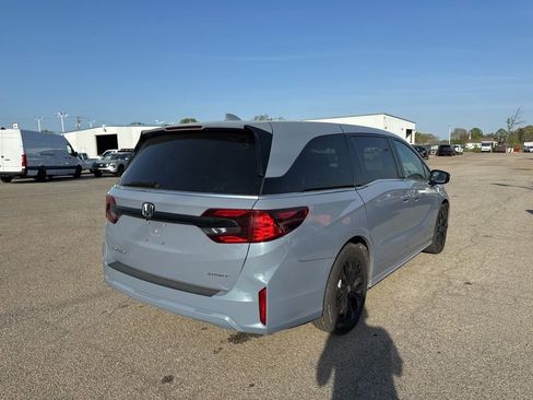 Used 2025 Honda Odyssey Sport-L image 3
