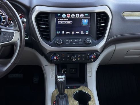 Used 2019 GMC Acadia Denali image 17