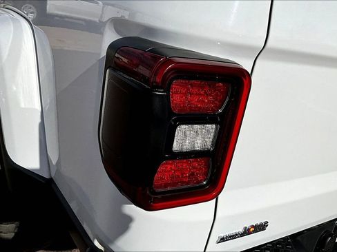 Used 2021 Jeep Gladiator Overland w/ Popular Equipment Package image 33