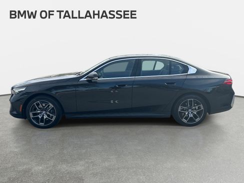 New 2026 BMW 530i w/ Premium Package RWD image 8