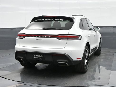 Certified 2025 Porsche Macan image 6