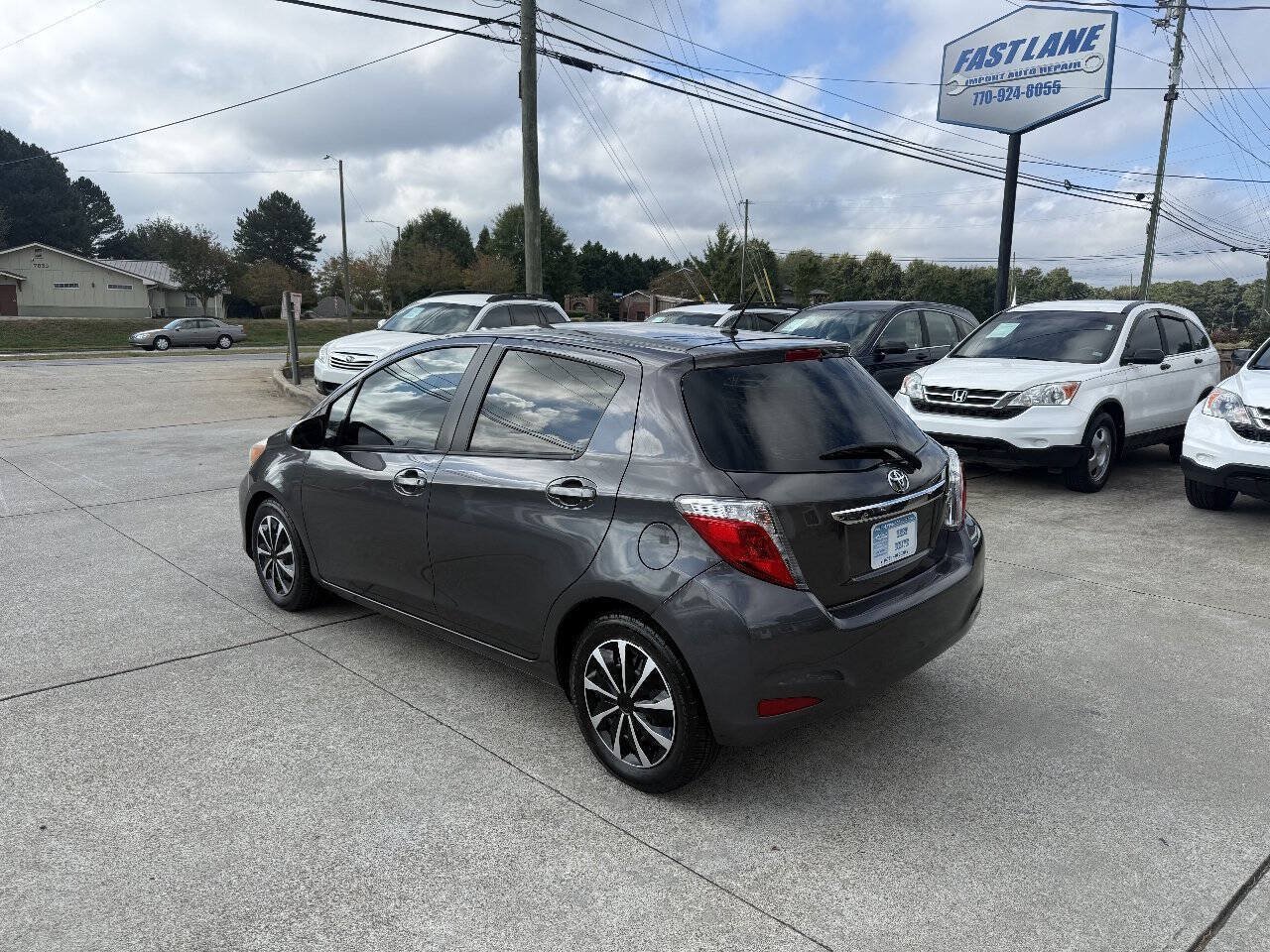 Used 2014 Toyota Yaris LE FWD image 5