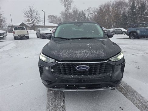 Certified 2023 Ford Escape Active image 11