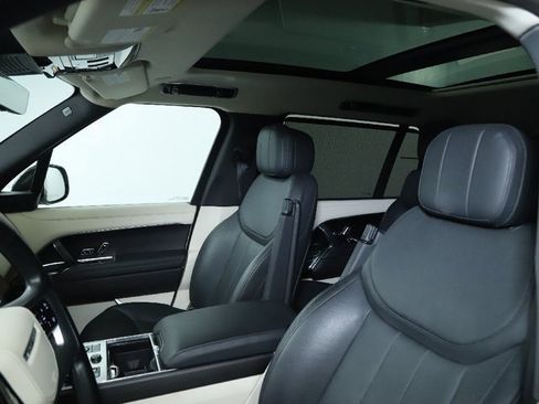 Certified 2022 Land Rover Range Rover Long Wheelbase SE image 18