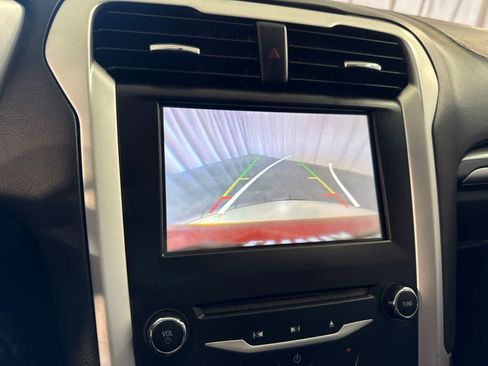 Used 2013 Ford Fusion SE FWD image 31