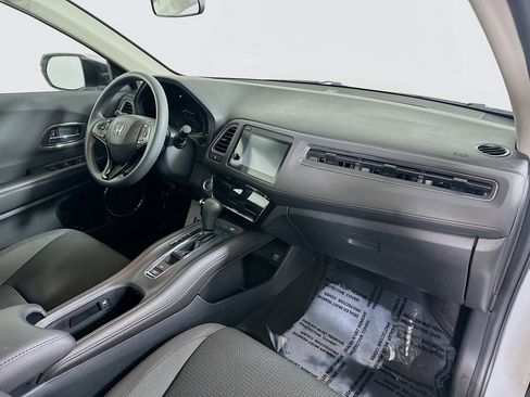 Used 2022 Honda HR-V EX image 29