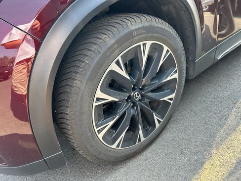 Used 2024 MAZDA CX-90 Plug-In Hybrid w/ Premium Plus AWD/4WD image 8