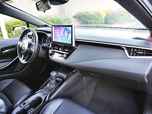 Used 2025 Toyota Corolla XSE image 10