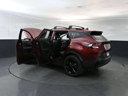 Used 2025 Kia Sportage X-Line w/ Premium Package AWD/4WD image 28