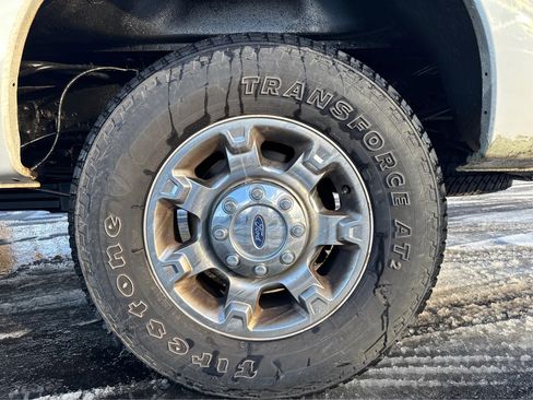 Used 2015 Ford F250 Lariat w/ Chrome Package image 15