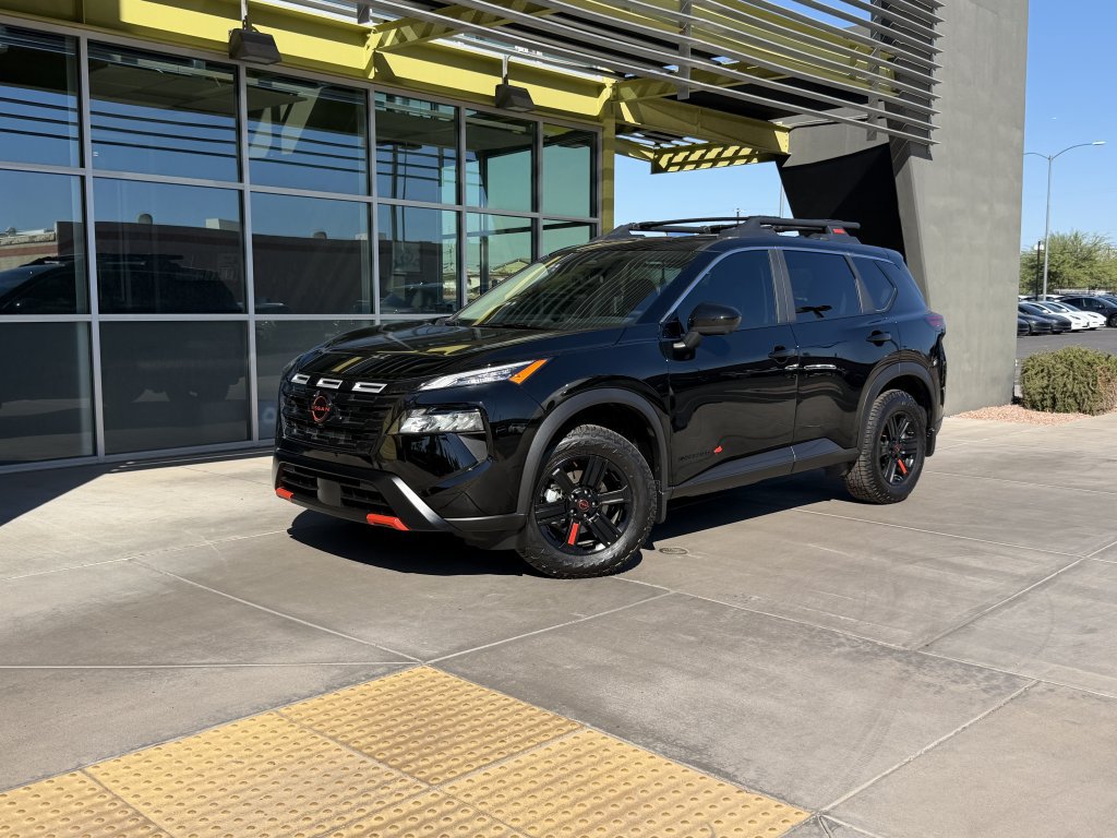 Used 2026 Nissan Rogue SV AWD/4WD image 1