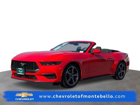 Used 2025 Ford Mustang Convertible RWD image 1