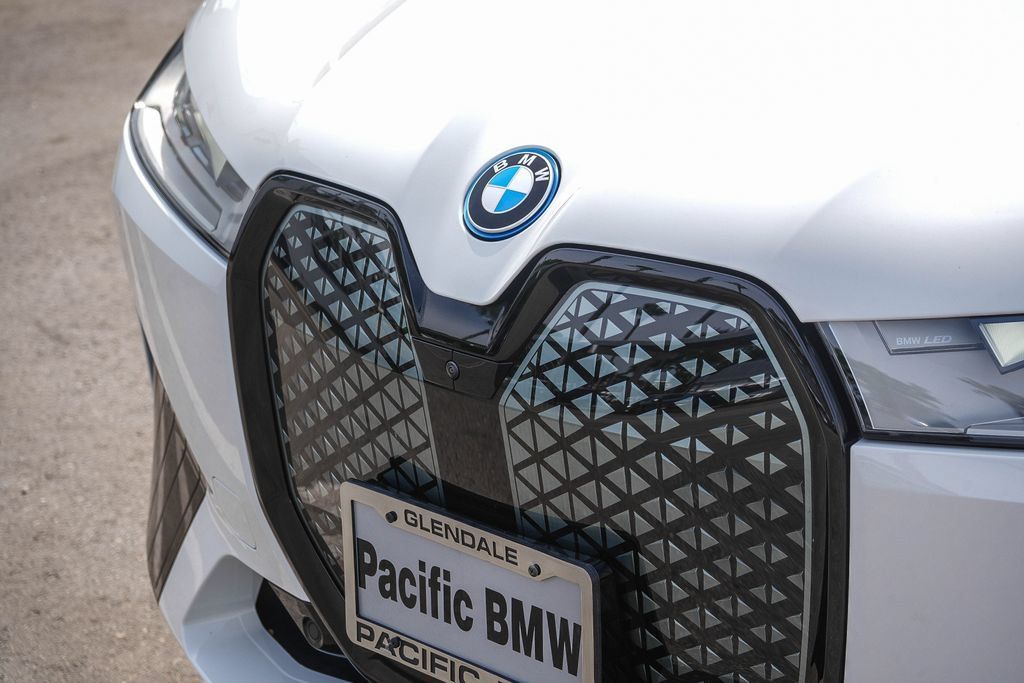 Certified 2024 BMW iX xDrive50 w/ Sport Package AWD/4WD image 11