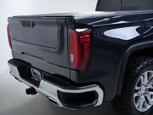 Used 2020 GMC Sierra 1500 SLT w/ SLT Premium Plus Package AWD/4WD image 5