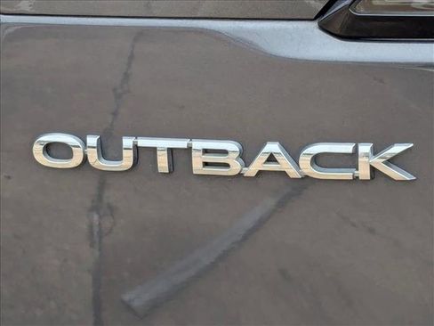 Used 2023 Subaru Outback Premium image 12