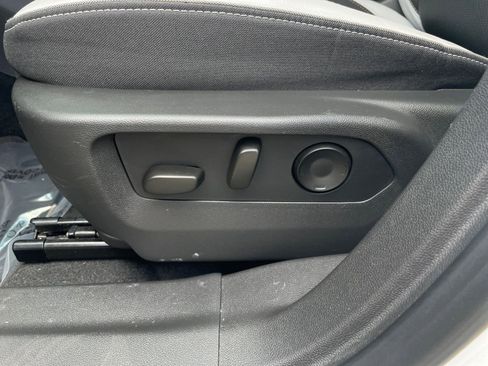 Used 2024 Buick Envision Sport Touring image 23