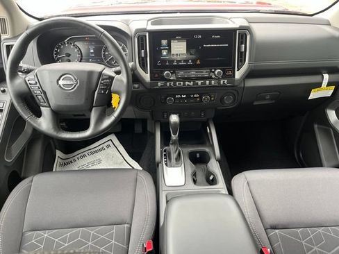 Certified 2025 Nissan Frontier SV w/ SV Convenience Package RWD image 12