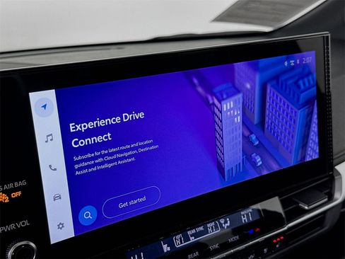 Used 2025 Toyota Sienna Limited image 13