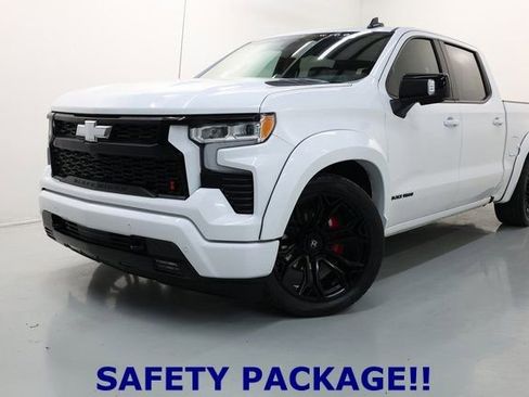 Used 2025 Chevrolet Silverado 1500 RST AWD/4WD image 14