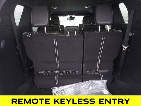 New 2026 Chrysler Voyager LX image 5