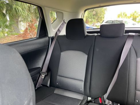 Used 2025 Kia Soul LX w/ LX Technology Package FWD image 39